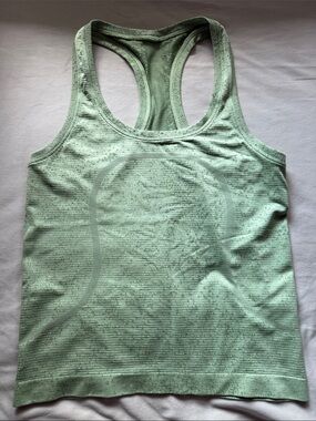 Lululemon swiftly size 4